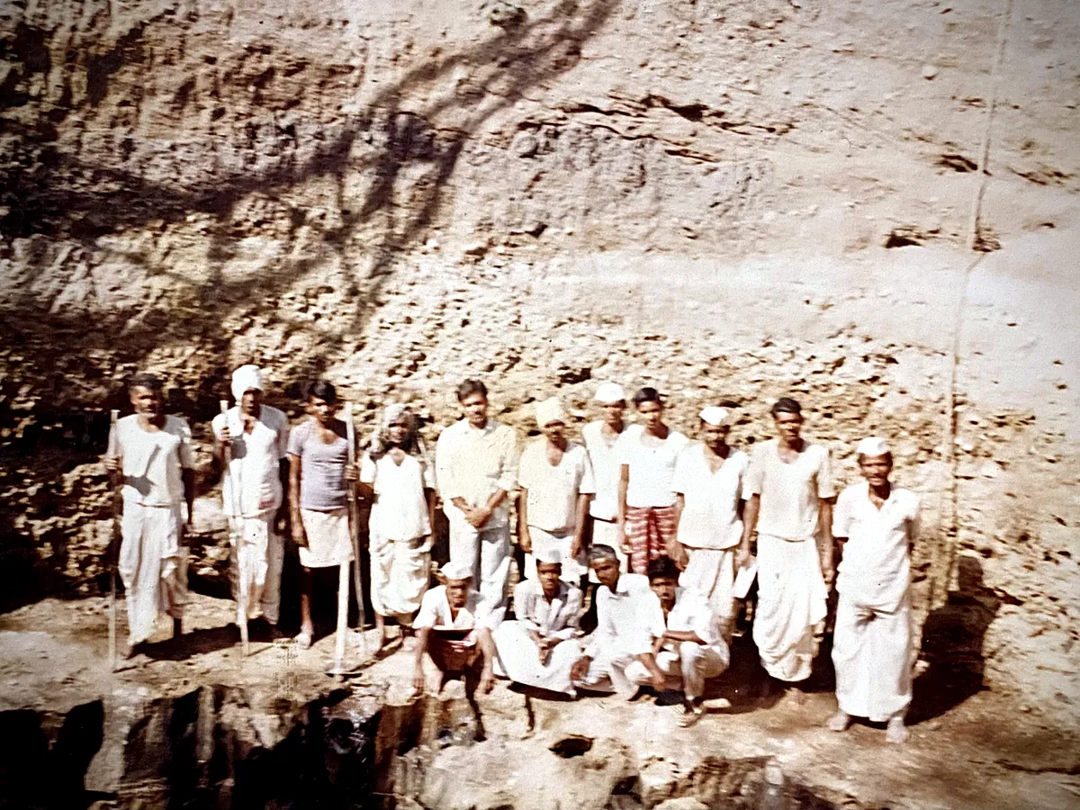 Taklikar Constructions team on site in the early years